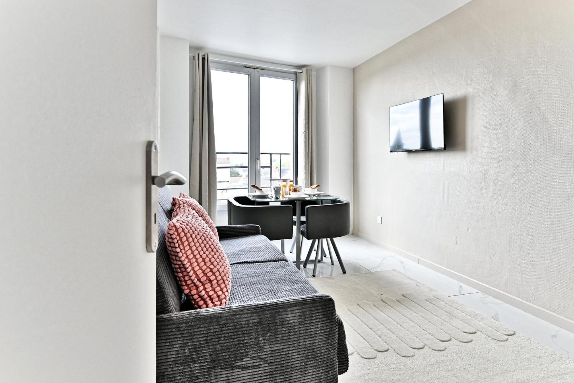 Appartement Paisible Et Moderne - Gagny Exterior photo