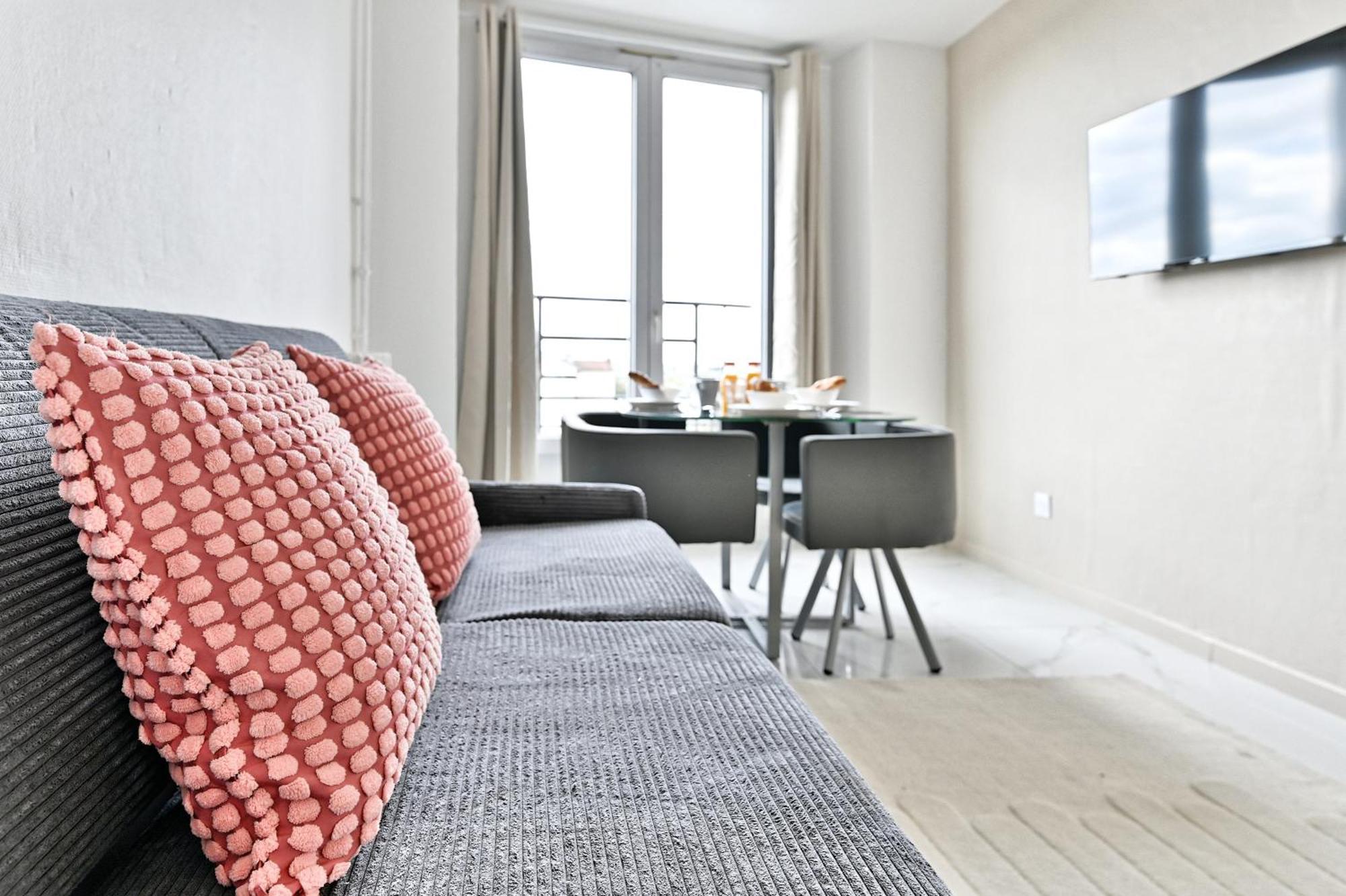 Appartement Paisible Et Moderne - Gagny Exterior photo